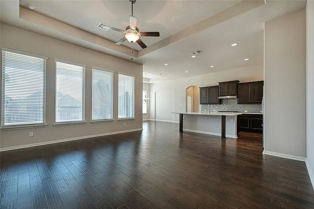 4 bed, 3.5 bath, 2563 sqft, $3,450 — Photo 2
