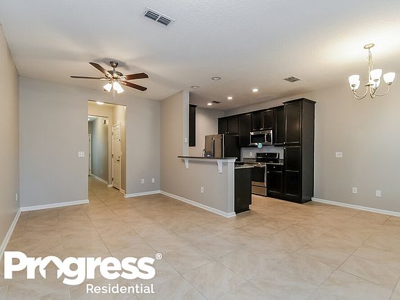 5th image of 122 Moultrie Village Ln