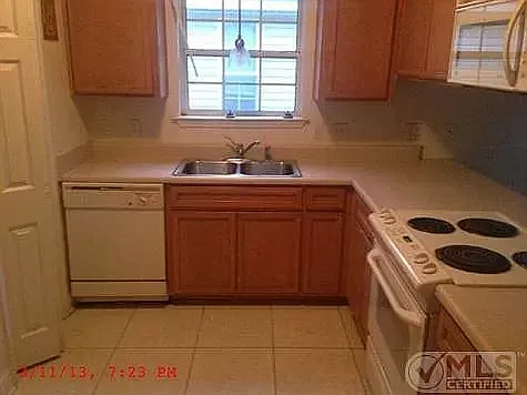 3 bed, 1375 sqft, $1,800 — Photo 4