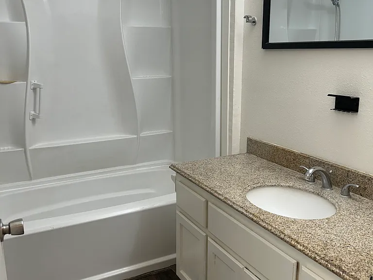 127 N Pueblo Ave — Photo 10