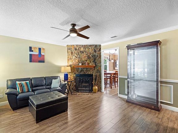 4th image of 166 46th Avenue
