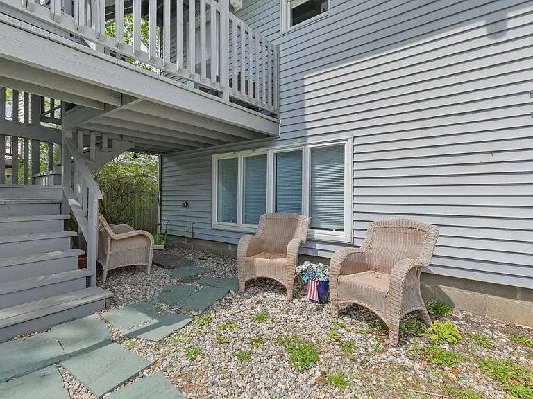 17 Tunis Ave #1 — Photo 19