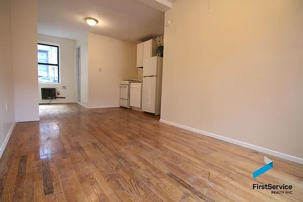 Rented by FirstService Realty (legacy) | media 7