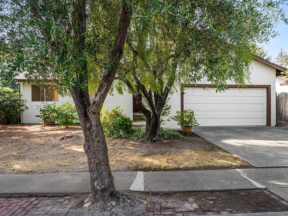 1st image of 573 Este Madera Drive