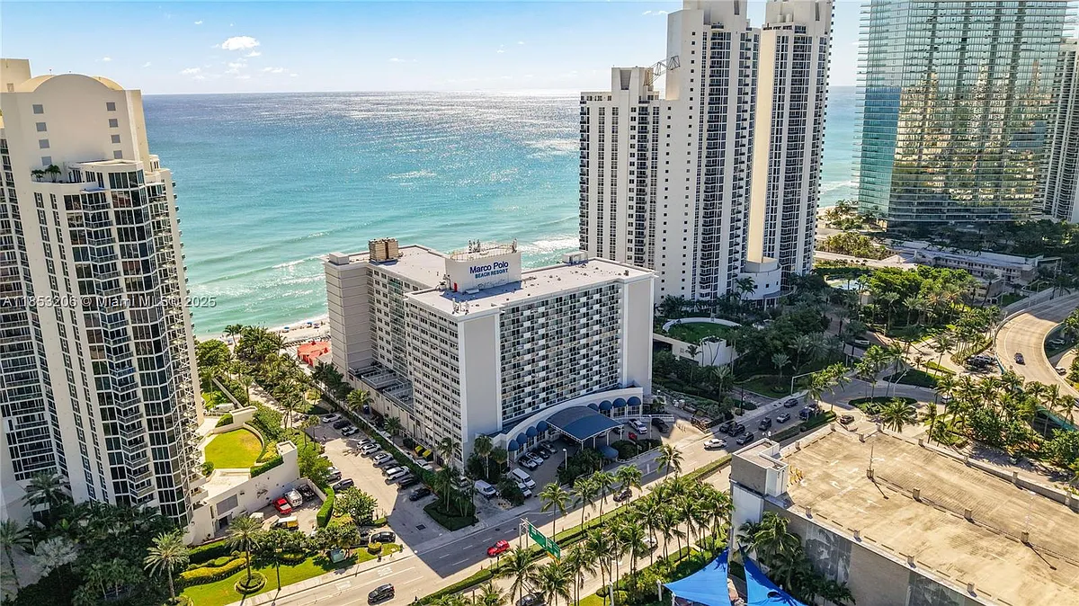 Building Photo - 19201 Collins Ave #610