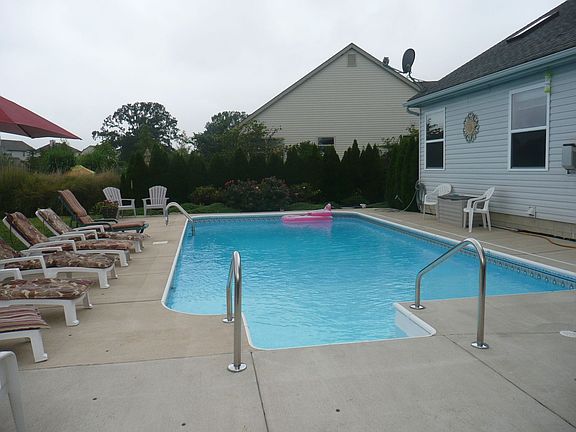2nd image of 4110 E Bay Cir