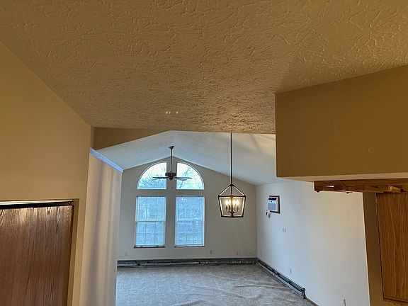 5th image of 7500 Huntington Dr #6
