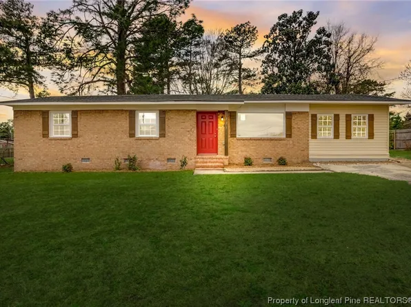 271 Decatur Dr, Fayetteville, NC 28303