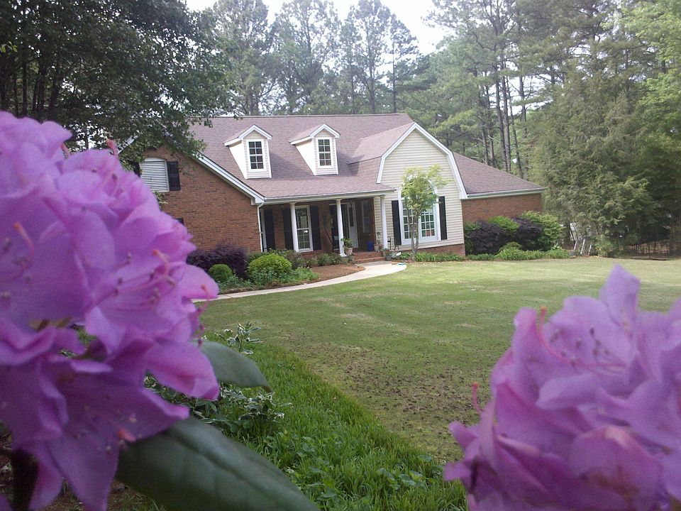 all brick ranch w/full base