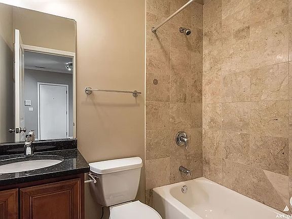 5th image of 3711 N Kenneth Ave Unit 320