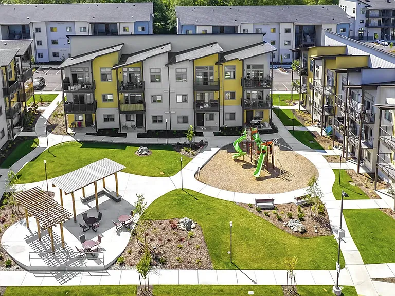 Centennial Park Apartments — Photo 8