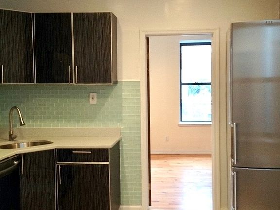 4th image of 120 W 3rd St APT 17