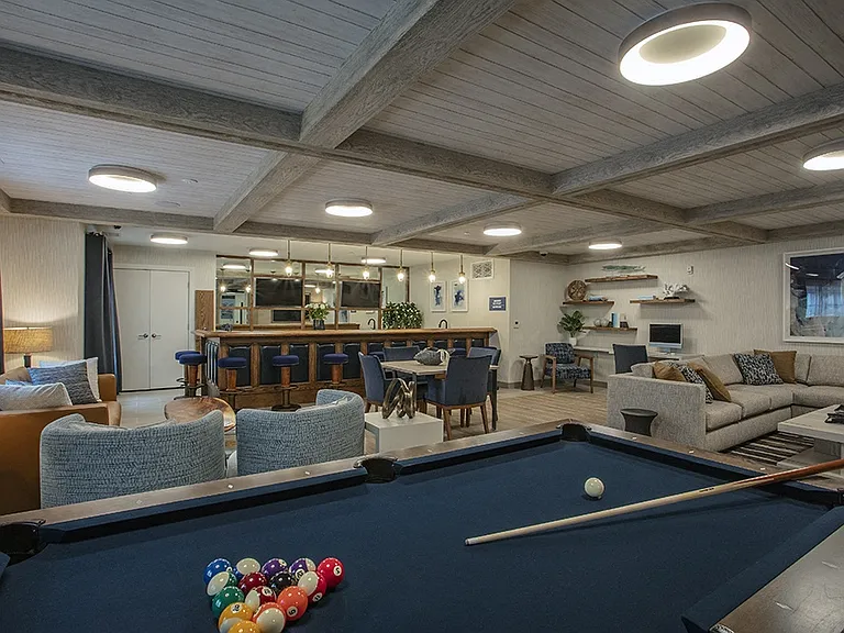 The Club Lounge at Admirals Cove