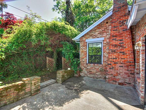 5th image of 2531 California Ave