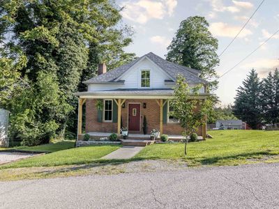 813 Gilbert St, Radford, VA, 24141