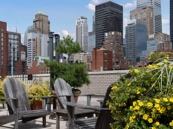 136 East 36th Street image 10 of 12