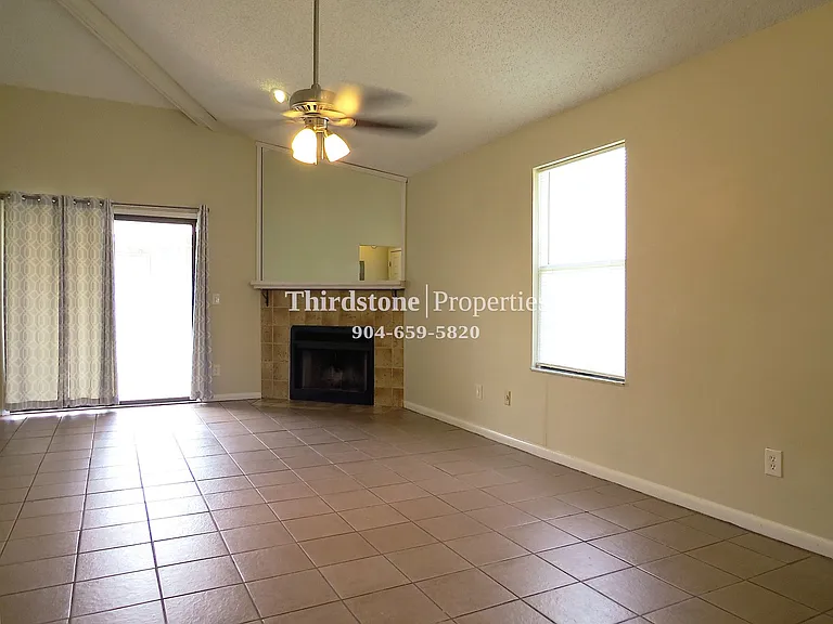 1324 Jefferson Ave #D — Photo 6