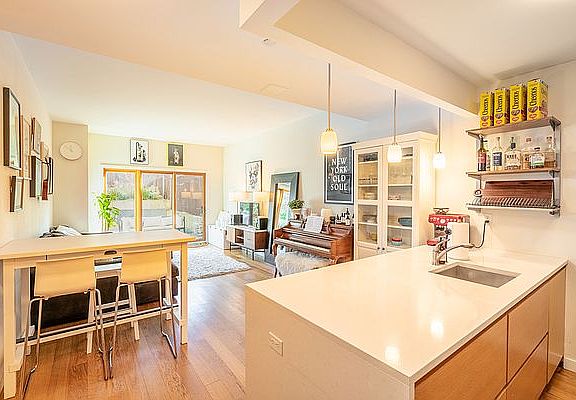 5th image of 583 6th Ave #1D