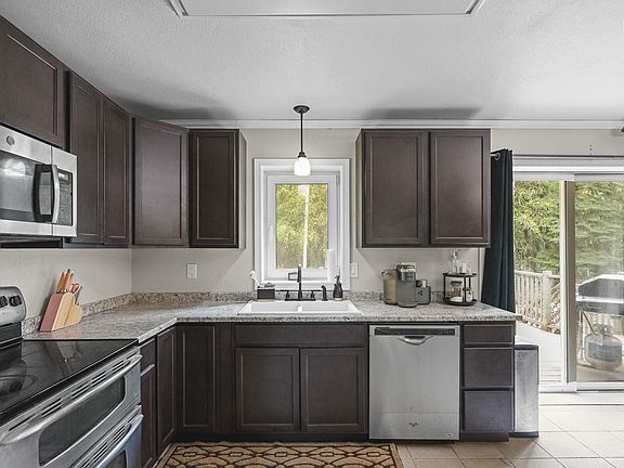 3rd image of 2708 Scotch Pine Dr