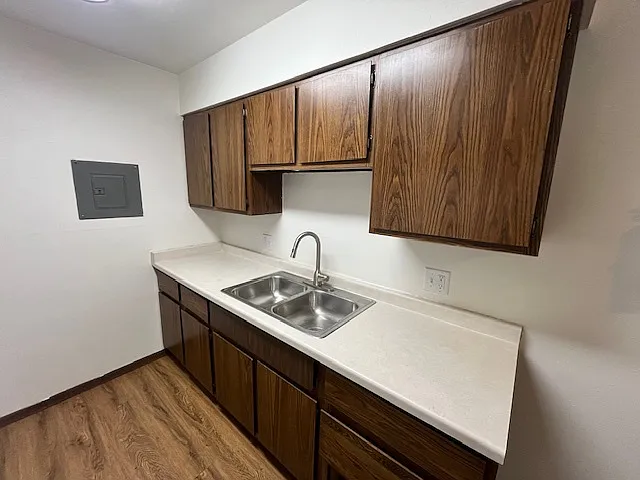 721 W Maple St — Photo 14