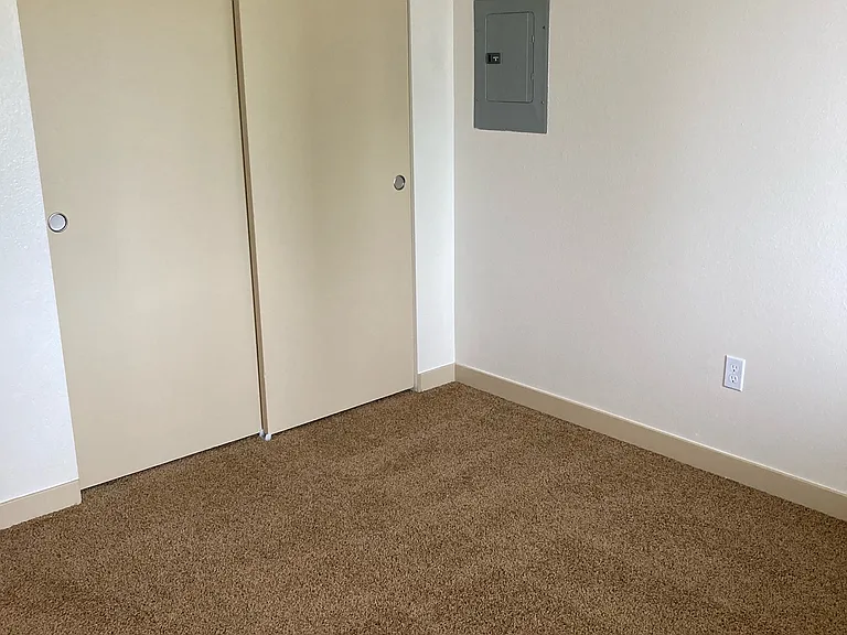 Premier Apartments — Photo 20