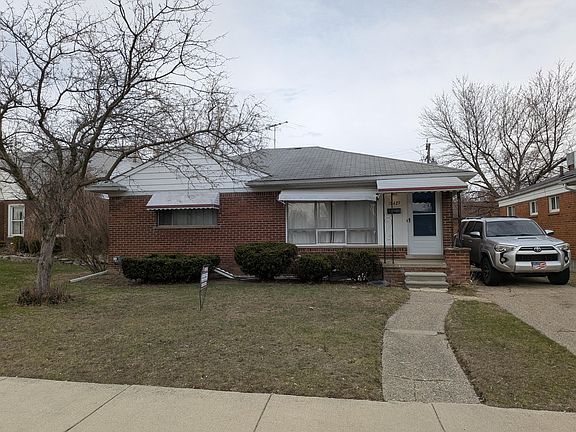 2nd image of 18429 Stephens Dr