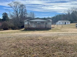 312 The Great Rd, Martinsville, VA 24112