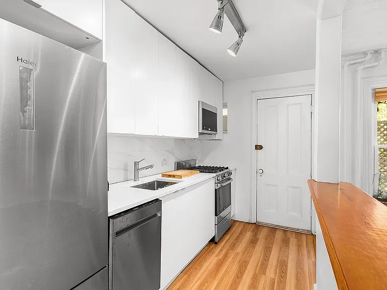 180 Saint Marks Ave #GRDN — Photo 4