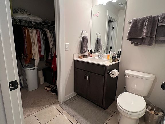 3rd image of 547 Sunflower Dr #1