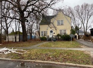 1311 Greenway Ave, Flint, MI 48504