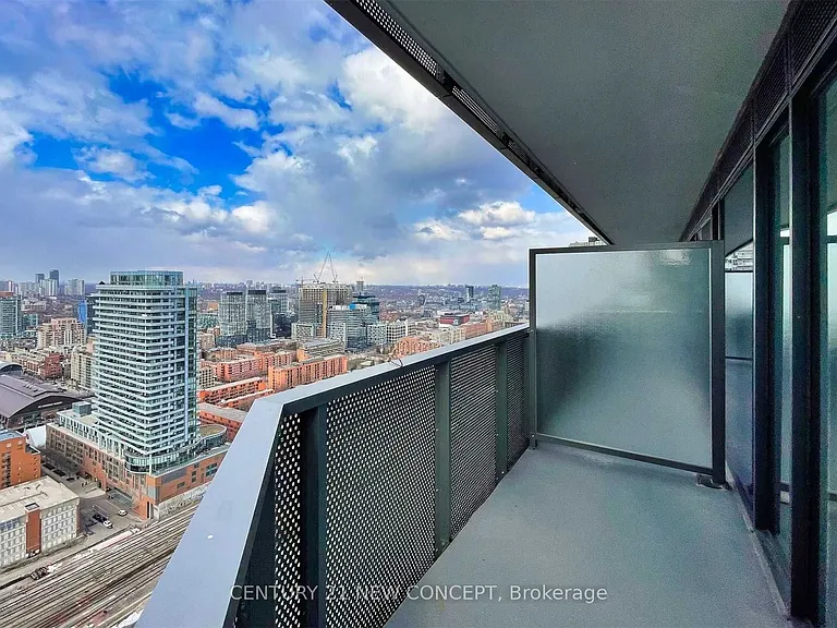 138 Downes St N #3816 — Photo 23