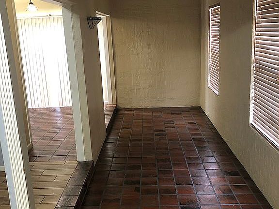 5th image of 15000 Norfolk Ln