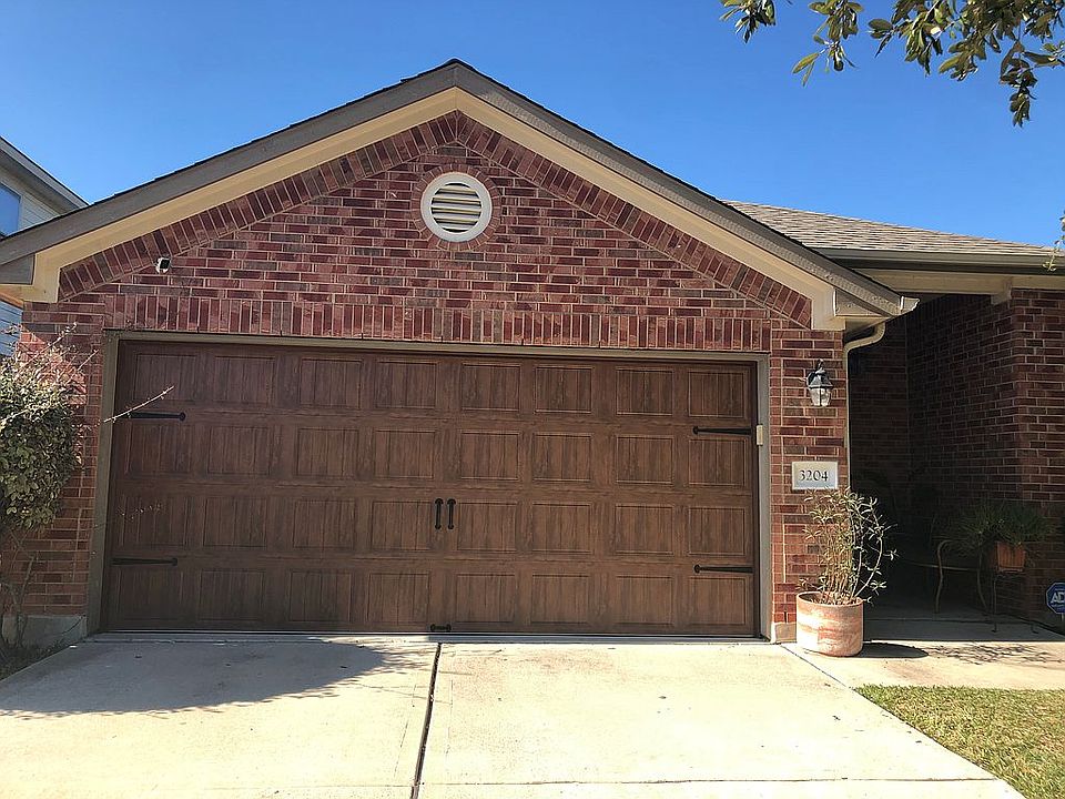 2nd image of 3204 Taylor Falls Dr
