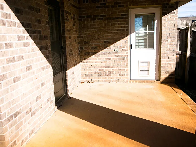 307 Dovington Dr — Photo 15
