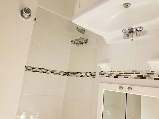 Rented by Barlavi Inc. | media 6