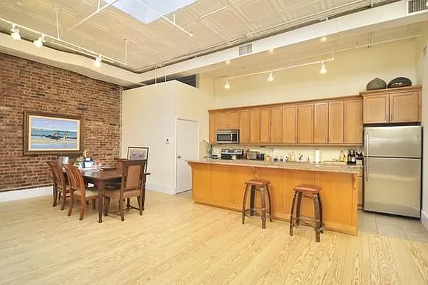 Rented by Lander Real Estate | media 11