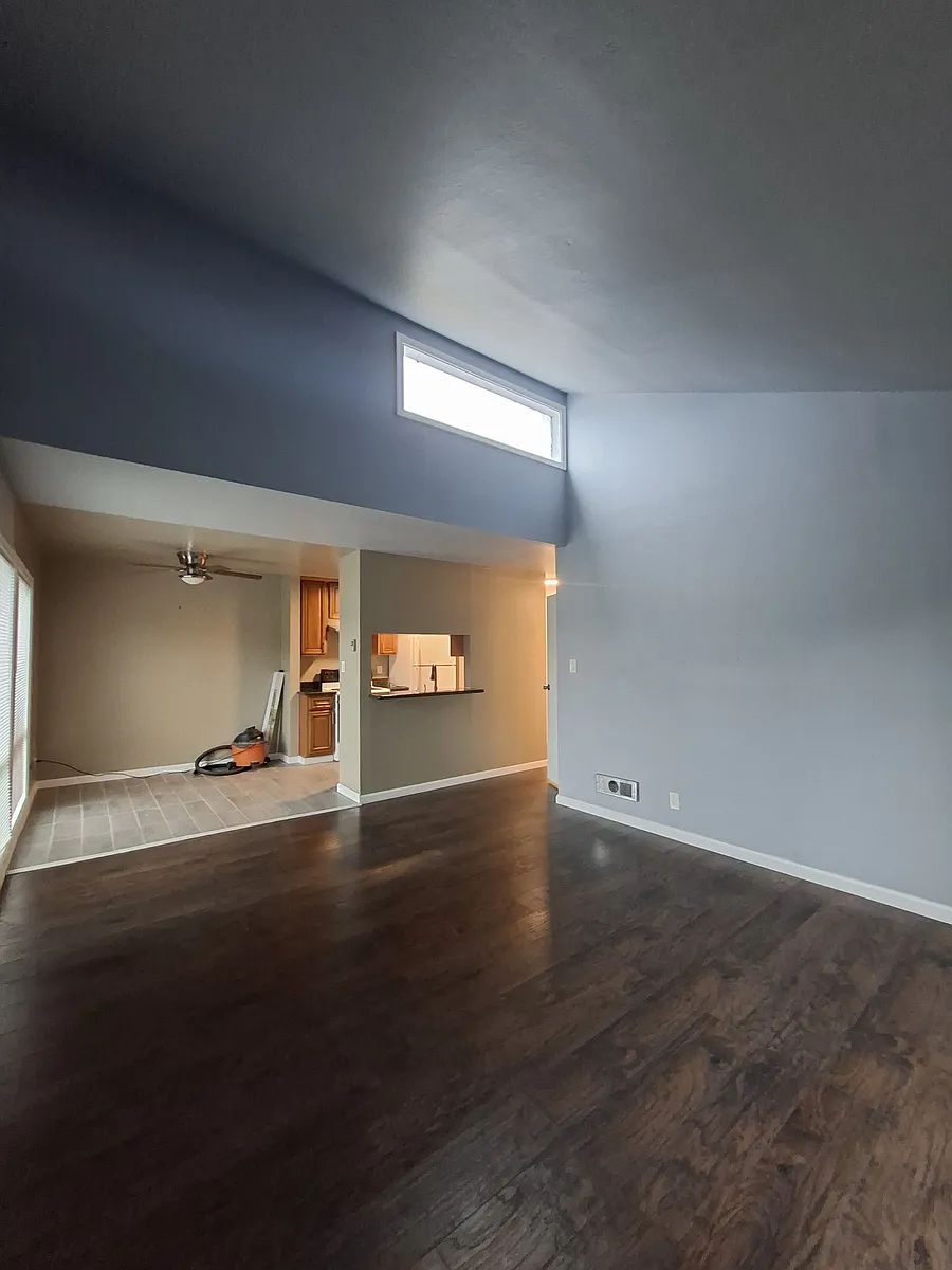 Building Photo - Capuchino Ave
