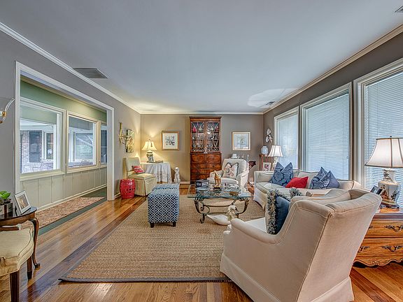 5th image of 2912 Grampian Dr