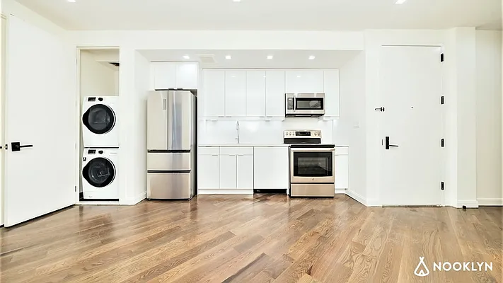 Rented by Nooklyn NYC LLC | media 74