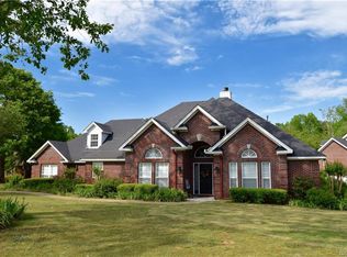 20 Live Oaks Dr, Millbrook, AL 36054