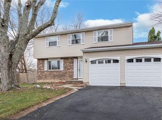 6121 Gander Rd E, Dayton, OH 45424