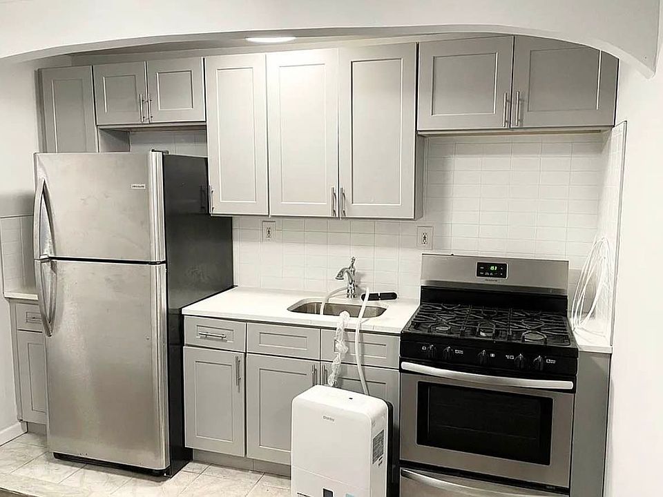 1st image of 354 E 8th St APT 1