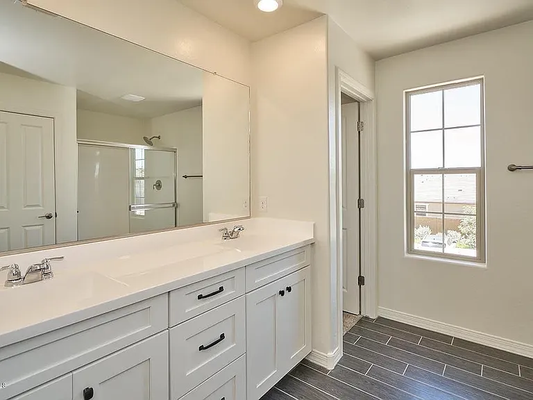 1491 S Loren Ln — Photo 7