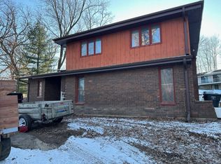 W298S10735 Phantom Woods Rd, Mukwonago, WI 53149