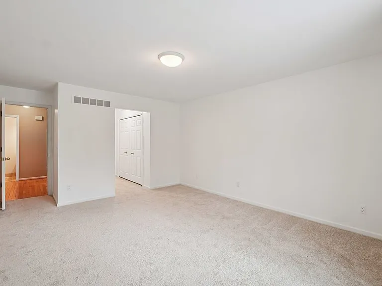 2799 Lochmoor Blvd — Photo 27