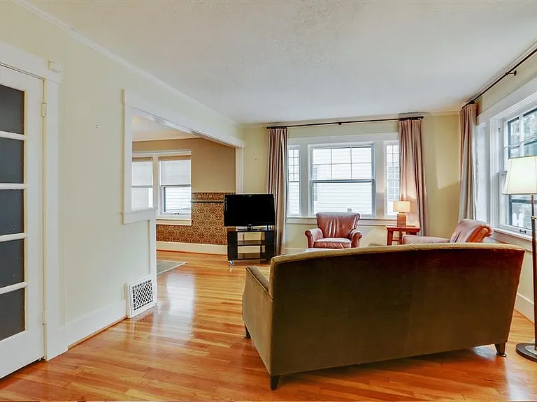 5121 Grand Ave — Photo 6