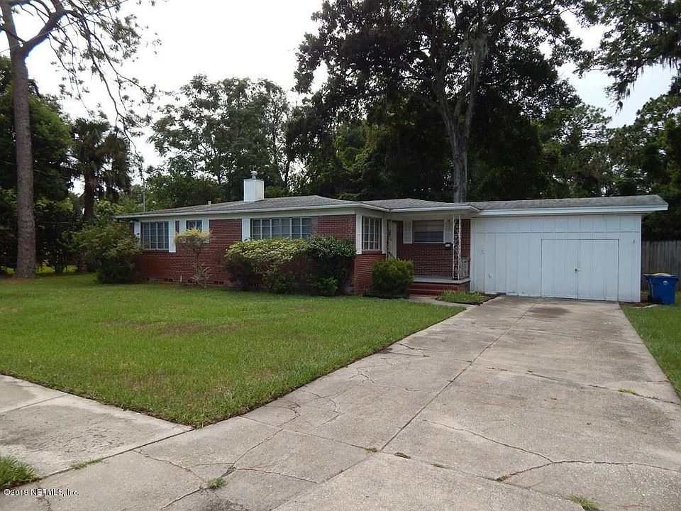 1st image of 1118 Mayer Dr