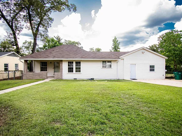 1014 W 7th St, El Dorado, AR 71730