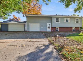 306 E 20th St N, Newton, IA