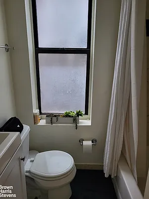 Rented by Brown Harris Stevens | media 8